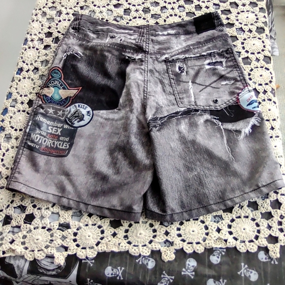 Faux Distressed Shorts - Picture 13 of 14